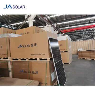 144 cellules Panneau solaire mono 440-460 watts avec technologie à demi-cellule et connecteur MC4
